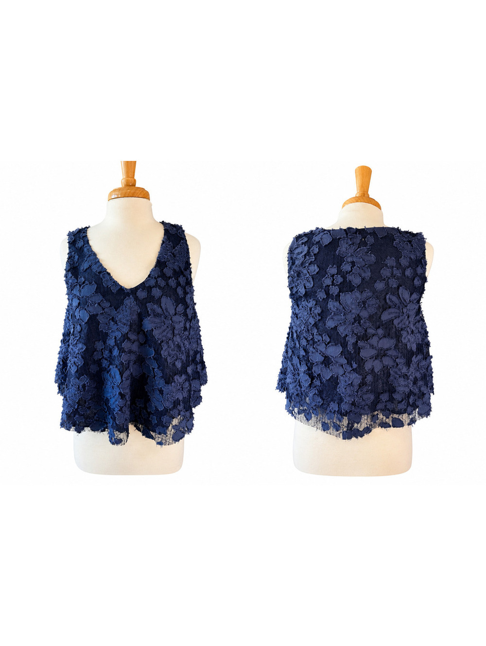Maeve by Anthropologie Navy Floral appliqué lace top, size small